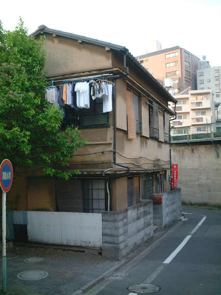 09-house-old